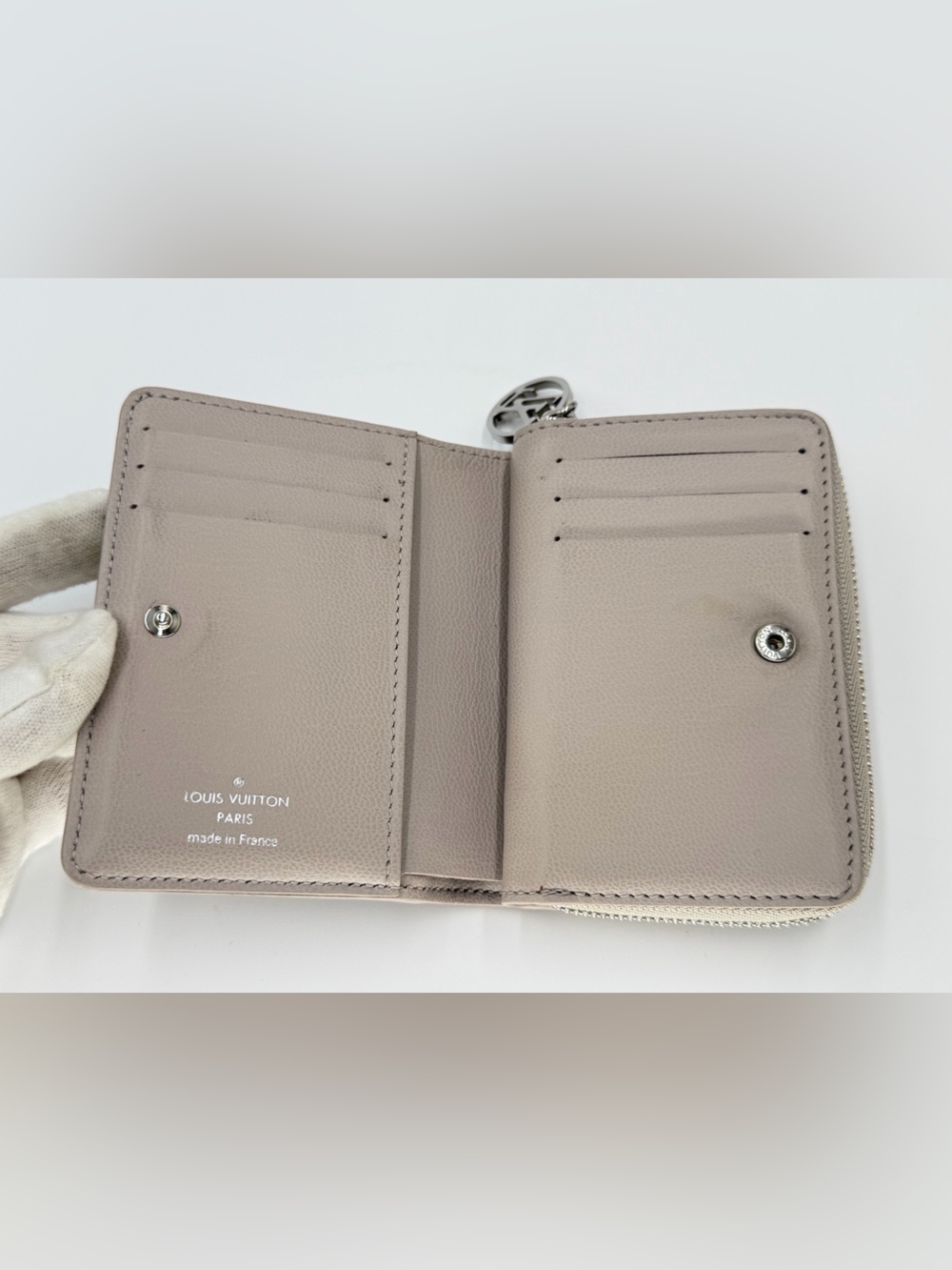 LV Lou Bi Color Coussin Embossed Monogram Wallet w/Box Dust Bag & Entrupy COA - Picture 9 of 14